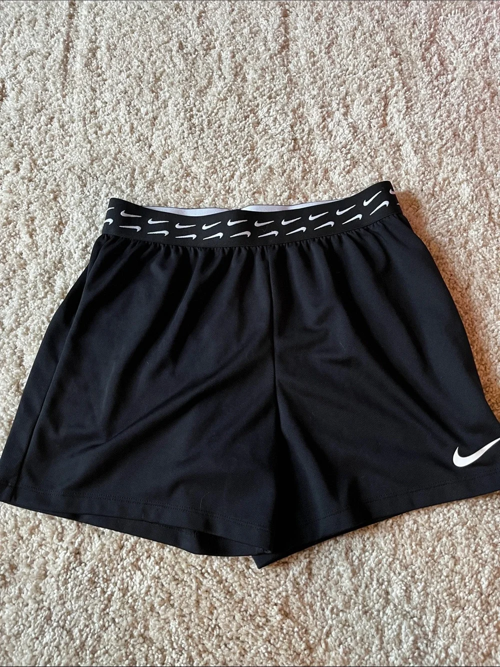 Girls Nike athletic shorts size large